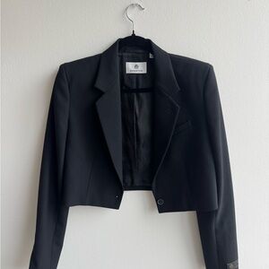 Aritzia Babaton Cropped Black Blazer Jacket (worn once)